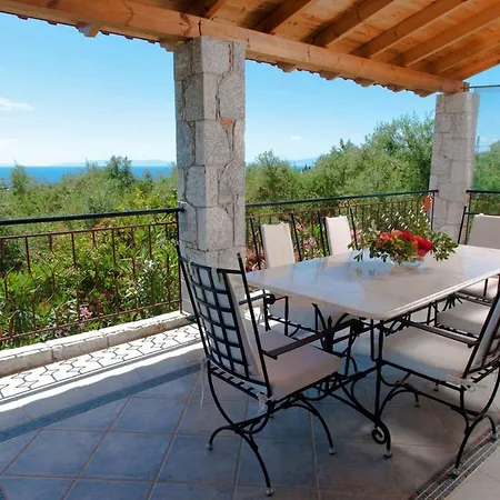 Apartment Seaside Serenity - Stylish Seaview *