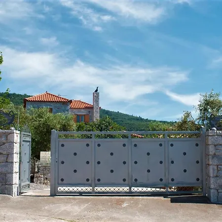 Seaside Serenity - Stylish Seaview * Kotronion (West Mani)