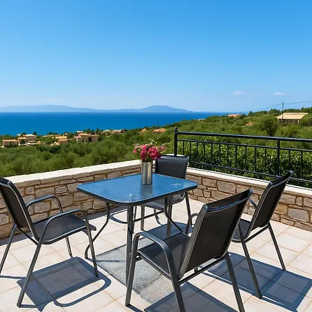 Seaside Serenity - Stylish Seaview Apartment