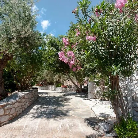 Seaside Serenity - Stylish Seaview Lägenhet Kotronion (West Mani)