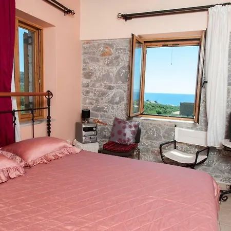 Apartment Seaside Serenity - Stylish Seaview Kotronion (West Mani)