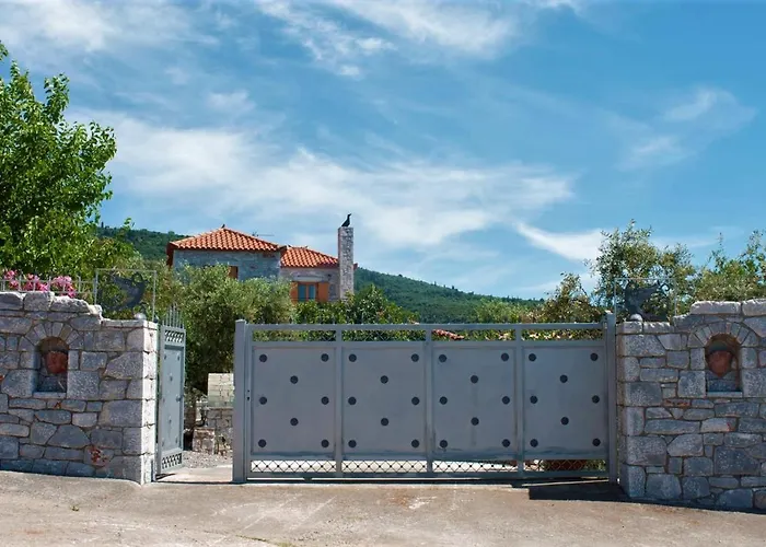 Seaside Serenity - Stylish Seaview * Kotronion (West Mani)