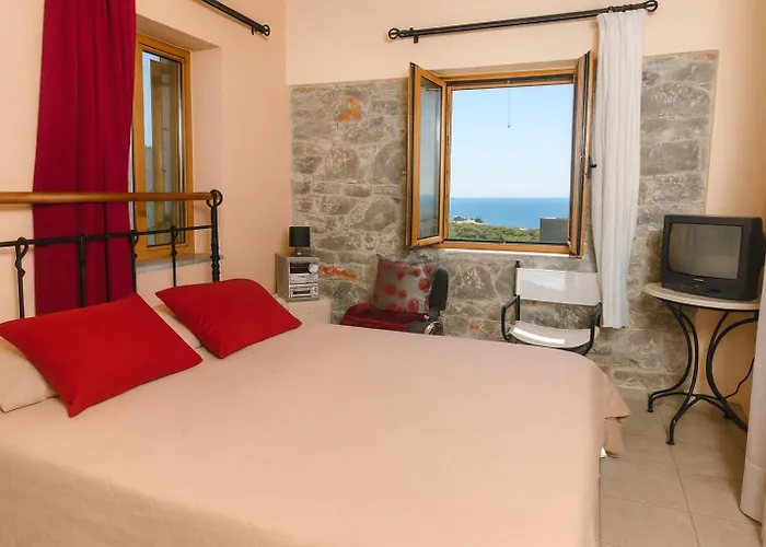 Seaside Serenity - Stylish Seaview *