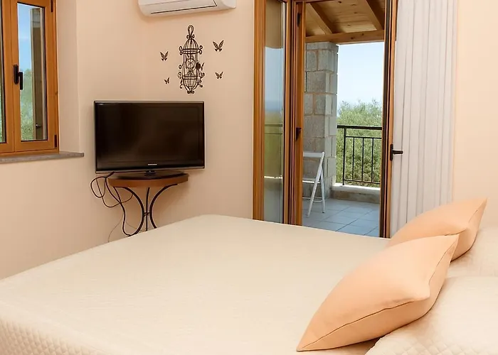 Seaside Serenity - Stylish Seaview * Kotronion (West Mani)