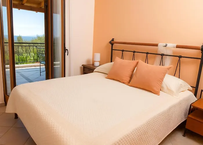 아파트 Seaside Serenity - Stylish Seaview